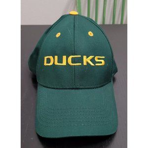 UNIVERSITY OF OREGON DUCKS  Hat UO Green Yellow Adjustable Cap Headgear web foot